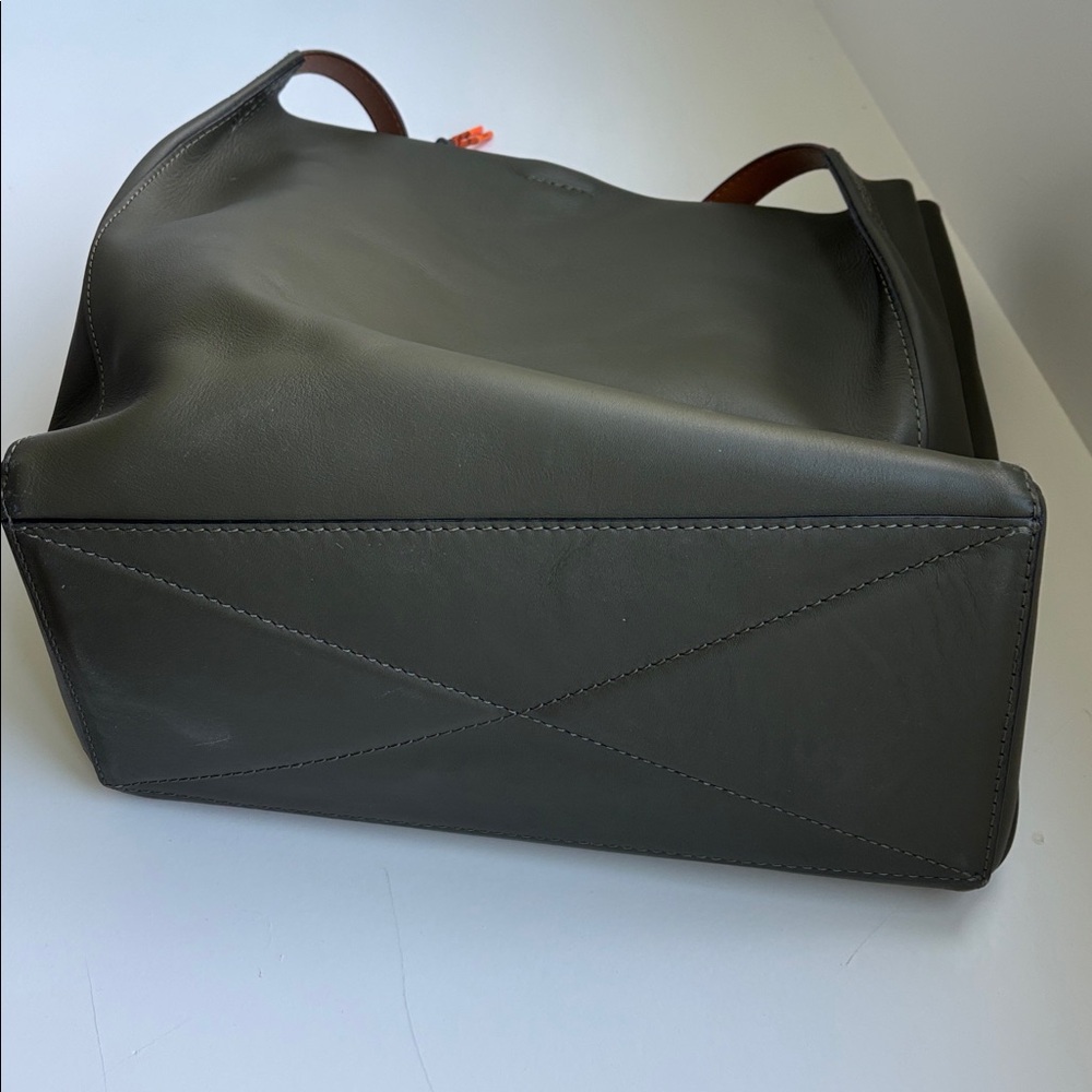 NWT Rag & Bone Olive/Black Tote with Tan Straps - Picture 5 of 11